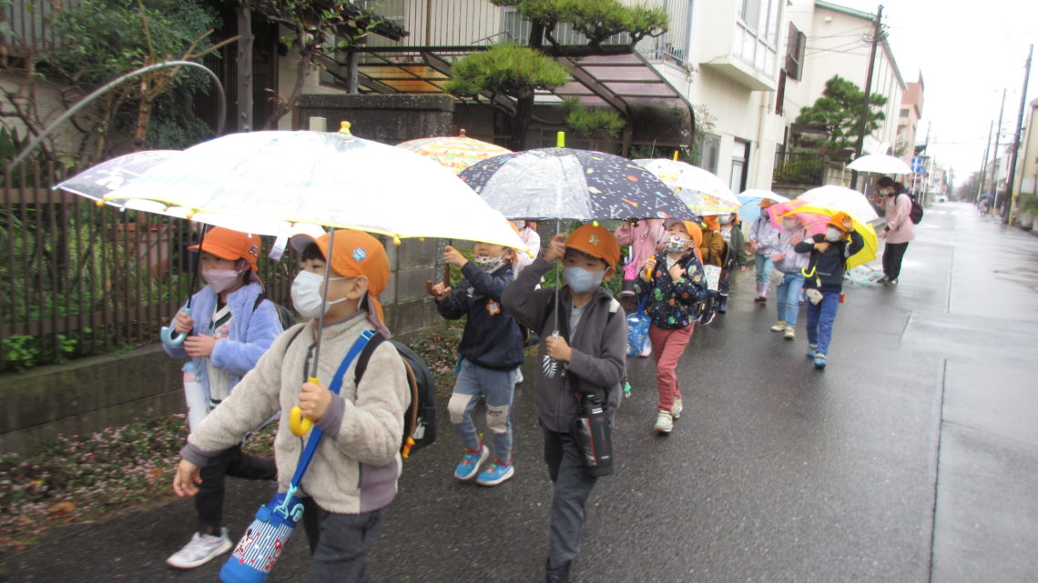 年長　小学校交流会①