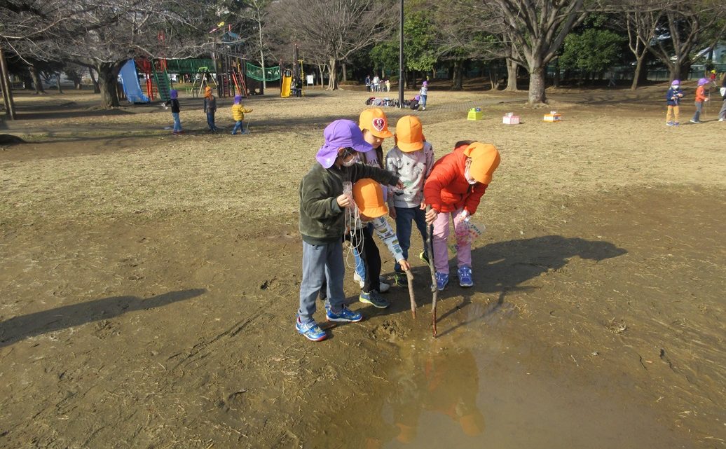 年長 園外保育(たこあげ)②