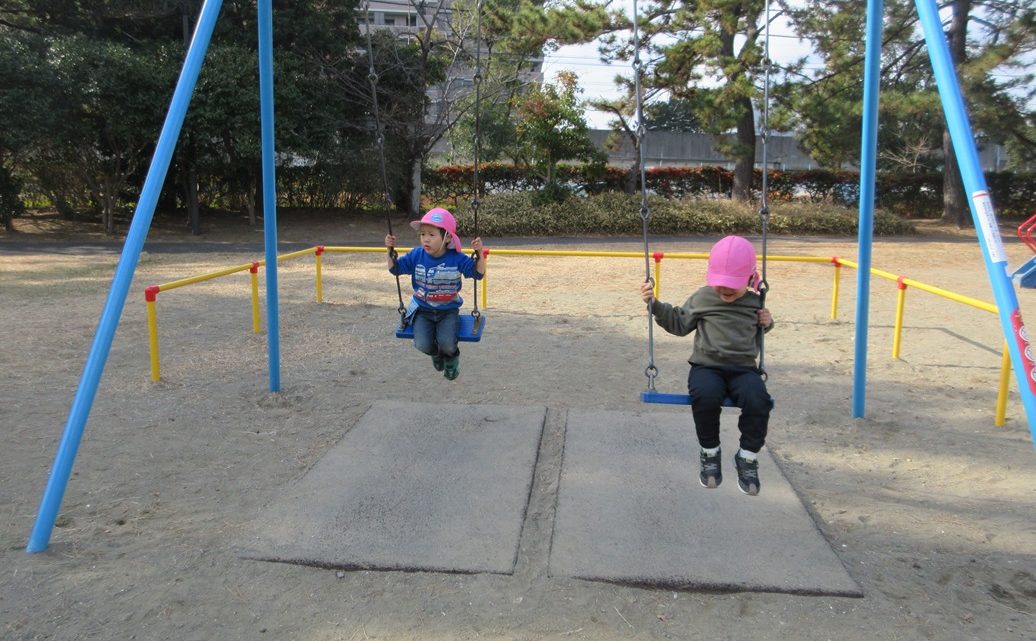 年少 園外保育~たこあげ~➂