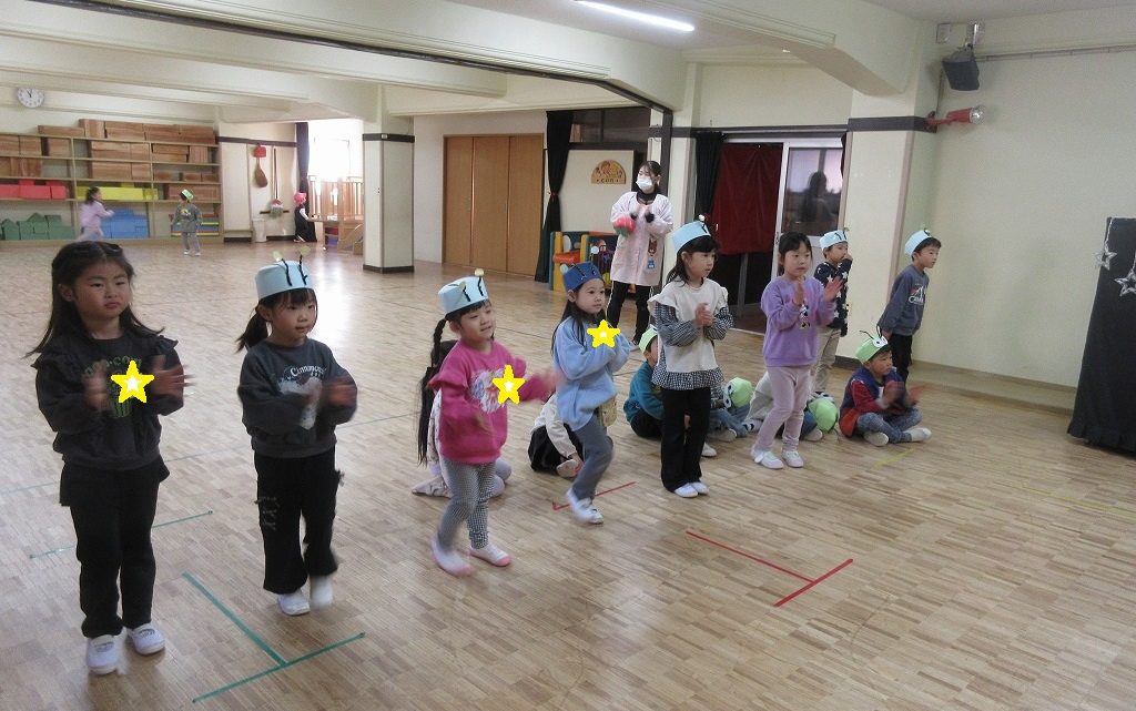 つき組　発表会⑦