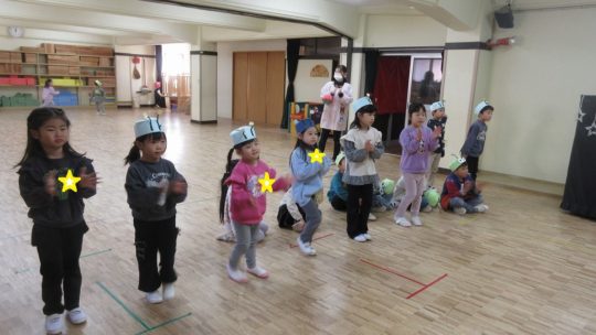 つき組　発表会⑦