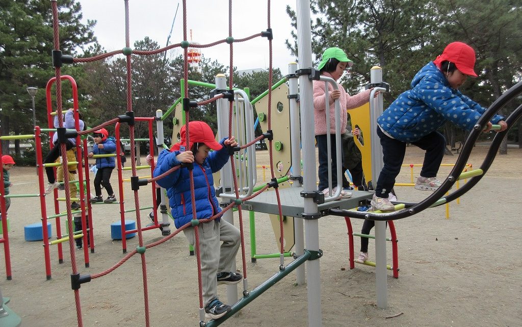 年中 園外保育(たこあげ) ②