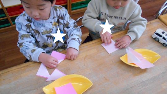 年少　製作＆遊びのようす②