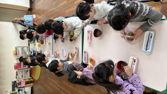 年長　みんなで最後の体操＆逆上がり記念パーティー⑤